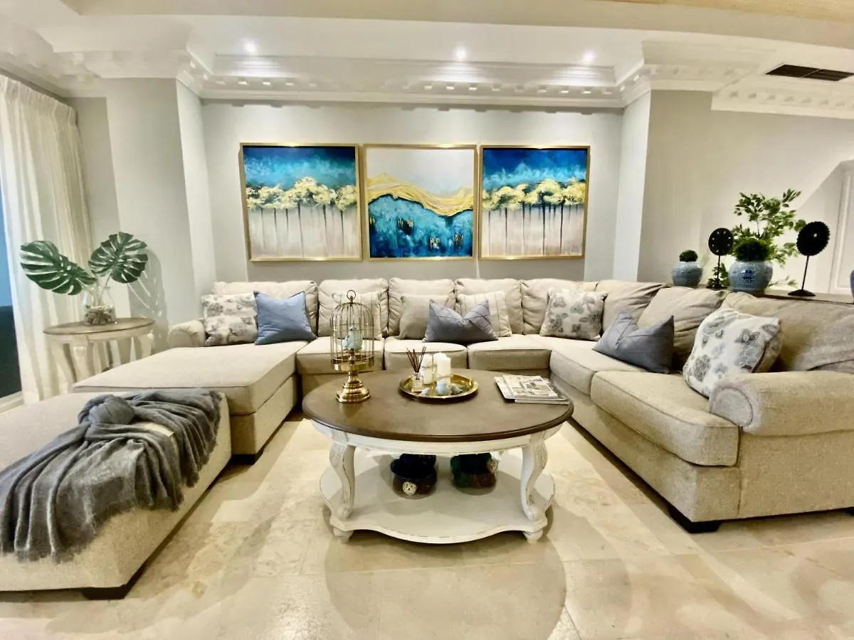 Amazing Beachfront Condo Cap Cana, プンタ・カナ 0*,