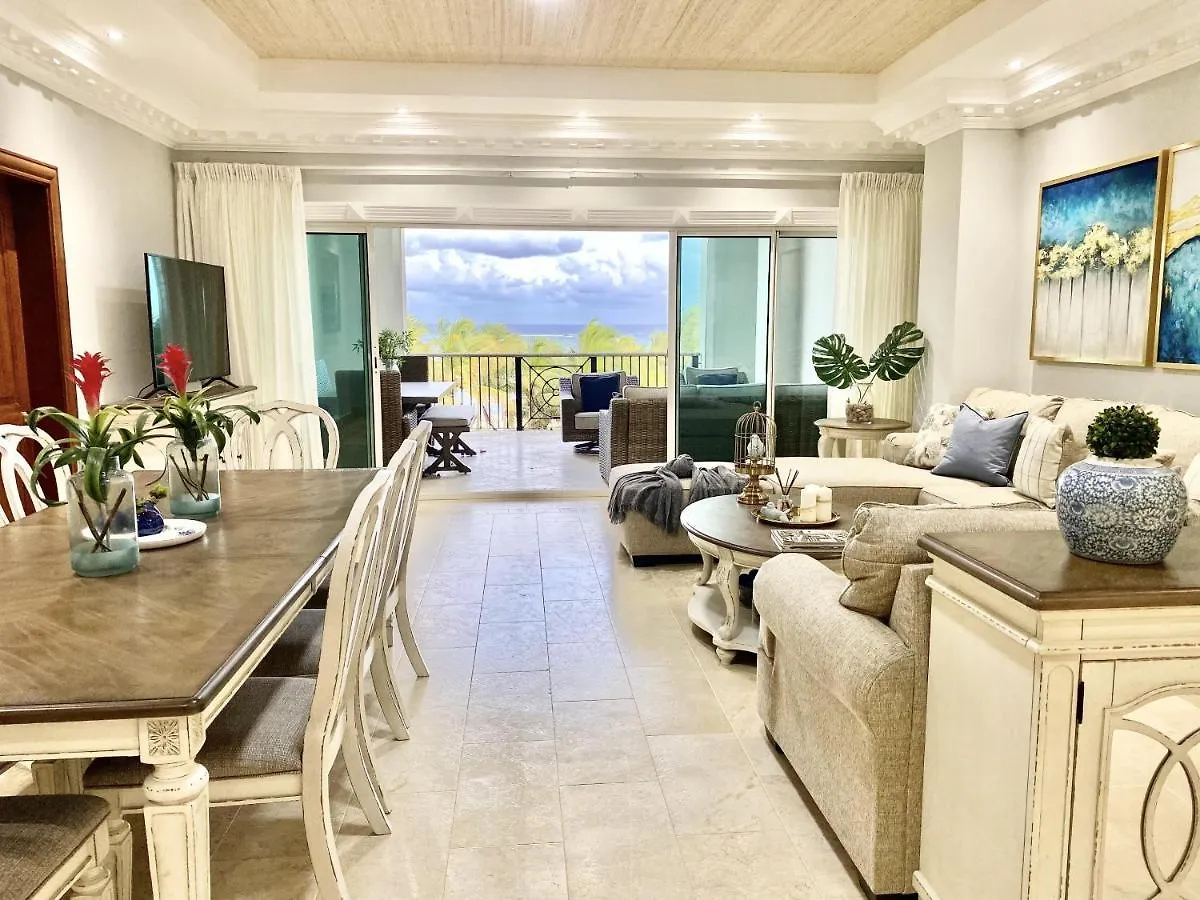 Amazing Beachfront Condo Cap Cana, プンタ・カナ
