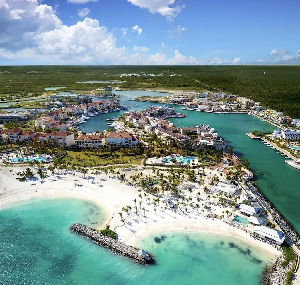 Amazing Beachfront Condo Cap Cana, プンタ・カナ アパート